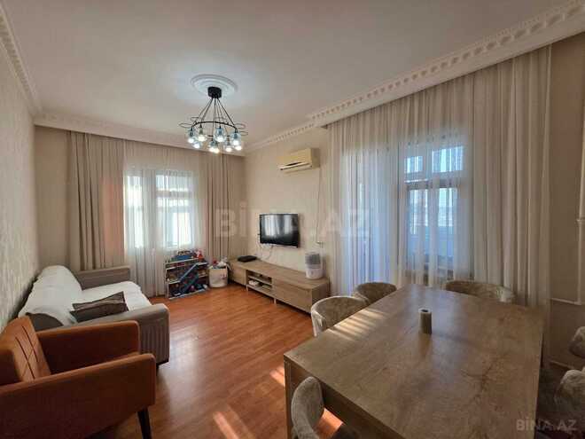 Satılır 2 otaqlı köhnə tikili 65 m², Yeni Günəşli q., photo 1 from 17