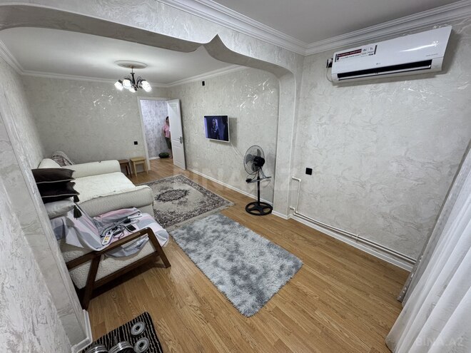 Продаётся 2-комн. вторичка 55 м², м. Нефтчиляр, photo 3 from 13