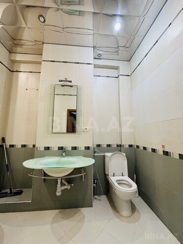 İcarəyə verilir 3 otaqlı yeni tikili 171 m², 28 May m., photo 23 from 25