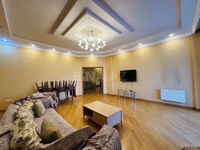 İcarəyə verilir 3 otaqlı yeni tikili 171 m², 28 May m., photo 6 from 25