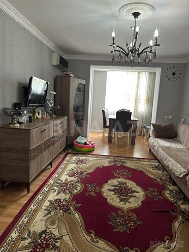 Продаётся 3-комн. вторичка 65 м², м. Кара Караев, photo 1 from 22