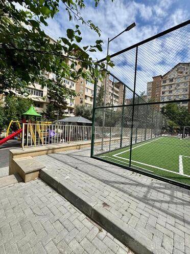 Satılır 2 otaqlı köhnə tikili 50 m², İnşaatçılar m., photo 1 from 21
