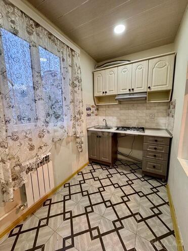 Satılır 2 otaqlı köhnə tikili 50 m², İnşaatçılar m., photo 10 from 21