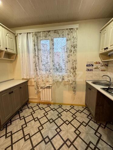 Satılır 2 otaqlı köhnə tikili 50 m², İnşaatçılar m., photo 17 from 21