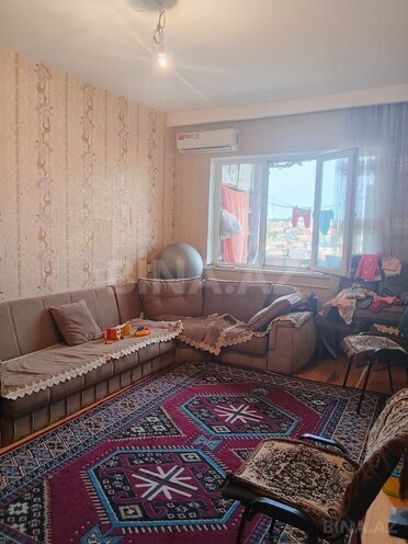 Satılır 2 otaqlı köhnə tikili 60 m², Qaraçuxur q., photo 1 from 16