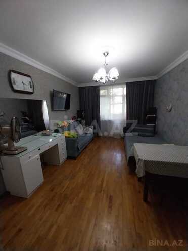 Продаётся 3-комн. вторичка 60 м², м. Нефтчиляр, photo 8 from 15