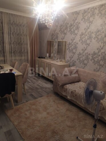 Satılır 4 otaqlı köhnə tikili 100 m², Massiv A q., photo 1 from 6