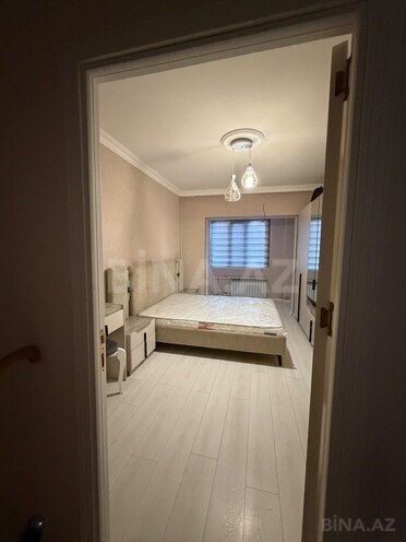 Продаётся 3-комн. вторичка 70 м², м. Ази Асланов, photo 6 from 24