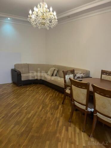 Сдаётся 3-комн. вторичка 80 м², м. Низами, photo 3 from 14