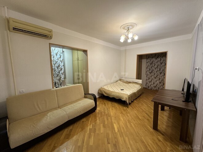 Продаётся 2-комн. вторичка 45 м², м. Халглар Достлугу, photo 3 from 15
