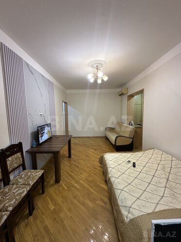 Продаётся 2-комн. вторичка 45 м², м. Халглар Достлугу, photo 4 from 15