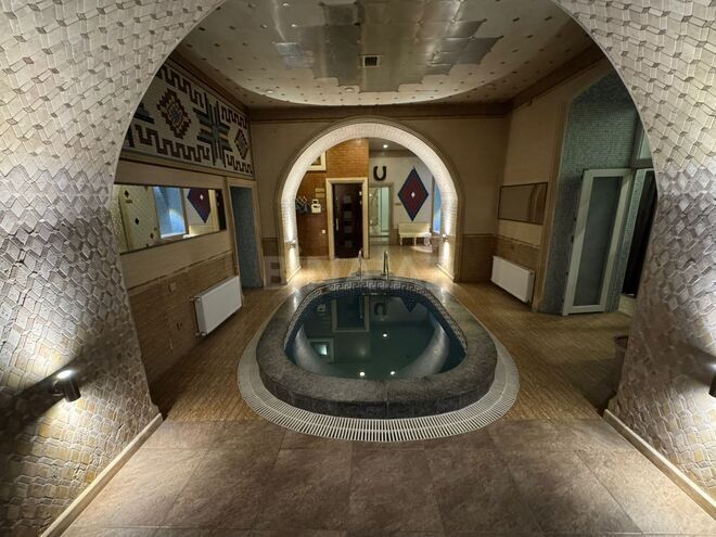 Продаётся  объект 230 м², м. Низами, photo 1 from 17