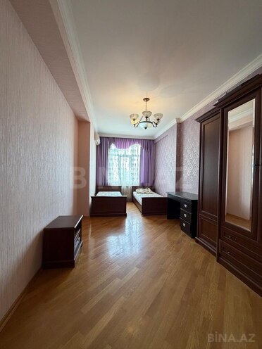 Продаётся 3-комн. новостройка 145 м², м. Низами, photo 8 from 19