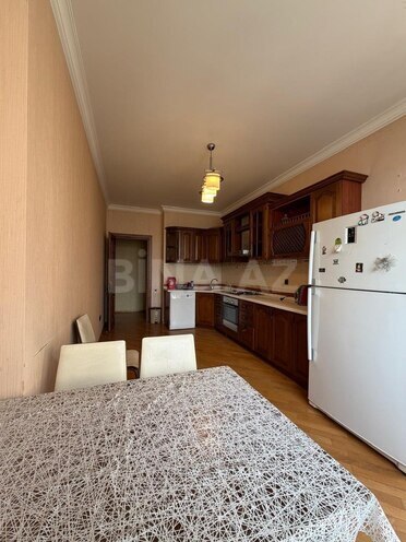 Продаётся 3-комн. новостройка 145 м², м. Низами, photo 10 from 19