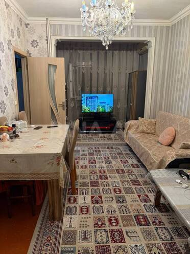 Продается 2-комн. вторичка 50 м², м. Гянджлик, photo 1 from 11
