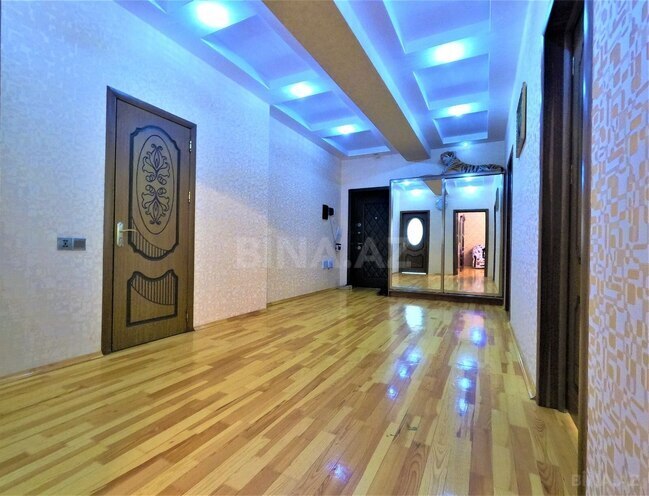 Сдаётся 3-комн. новостройка 120 м², м. Нефтчиляр, photo 3 from 14
