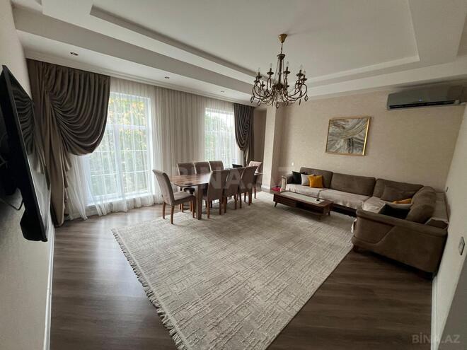 Продаётся 12-комн. дом/дача 380 м², пос. Бадамдар, photo 1 from 16