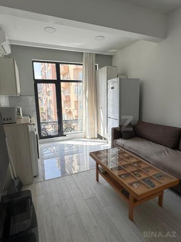 Продаётся 2-комн. вторичка 36 м², м. Низами, photo 1 from 8