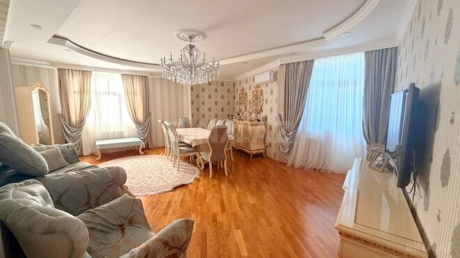 Сдаётся 3-комн. новостройка 136 м², м. Элмляр Академиясы, photo 1 from 13