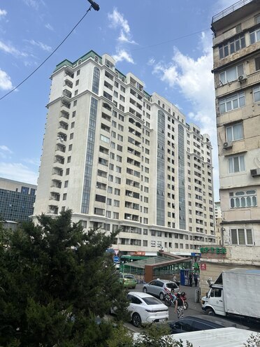 Сдаётся 3-комн. новостройка 135 м², м. Азадлыг проспекти, photo 1 from 15