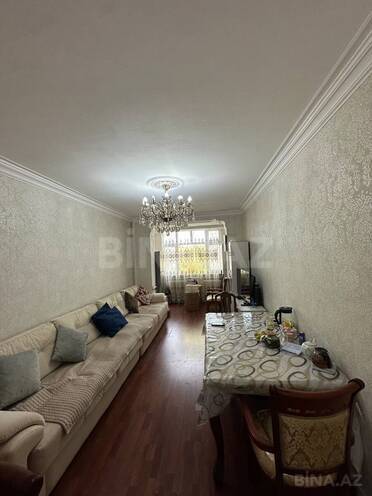 Продаётся 3-комн. вторичка 65 м², м. Ази Асланов, photo 3 from 13