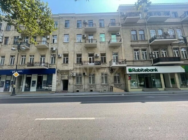 Продаётся 3-комн. вторичка 120 м², м. 28 мая, photo 1 from 18
