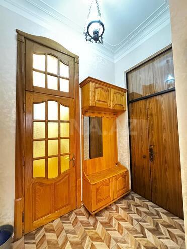Сдаётся 3-комн. вторичка 130 м², м. Низами, photo 15 from 16