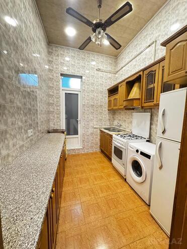 Сдаётся 3-комн. вторичка 130 м², м. Низами, photo 10 from 16