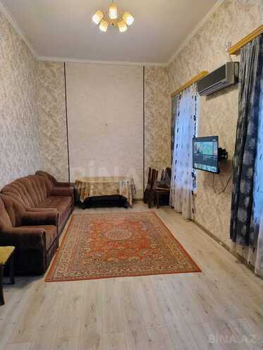 Сдаётся 4-комн. вторичка 80 м², м. Низами, photo 1 from 14