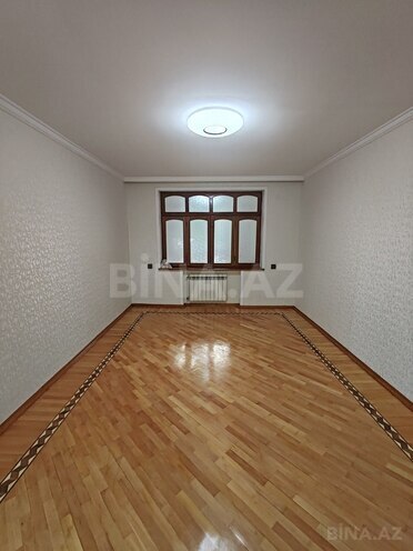 Продаётся 3-комн. вторичка 60 м², м. Иншаатчылар, photo 1 from 15