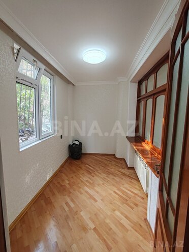 Продаётся 3-комн. вторичка 60 м², м. Иншаатчылар, photo 6 from 15