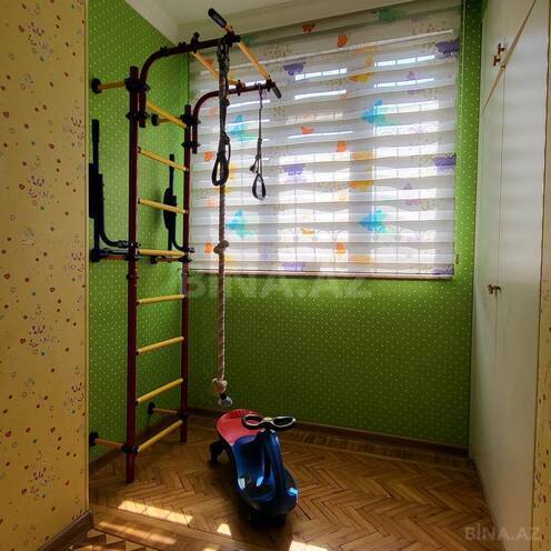 Продаётся 4-комн. вторичка 110 м², м. Иншаатчылар, photo 6 from 9