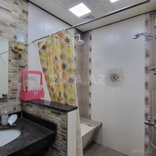 Продаётся 4-комн. вторичка 110 м², м. Иншаатчылар, photo 8 from 9