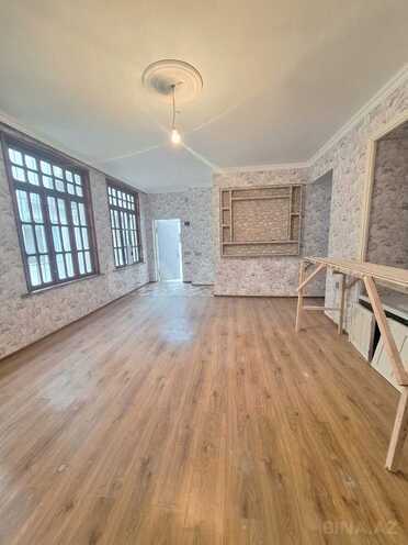 Satılır 2 otaqlı köhnə tikili 70 m², 28 May m., photo 3 from 8