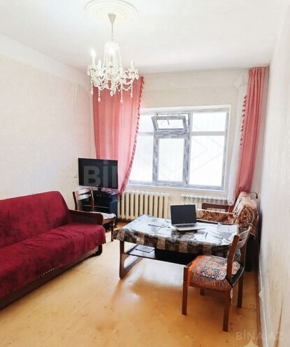 Satılır 2 otaqlı köhnə tikili 65 m², Yeni Günəşli q., photo 1 from 6