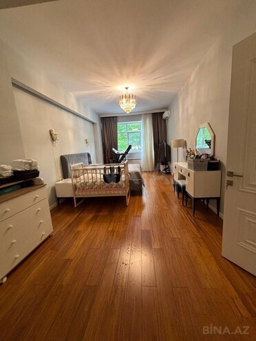 Продаётся 3-комн. новостройка 130 м², м. Элмляр Академиясы, photo 11 from 17