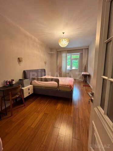 Продаётся 3-комн. новостройка 130 м², м. Элмляр Академиясы, photo 8 from 17