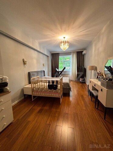 Продаётся 3-комн. новостройка 130 м², м. Элмляр Академиясы, photo 9 from 17