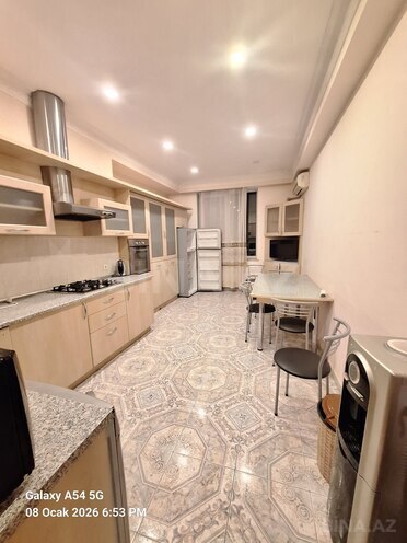 İcarəyə verilir 3 otaqlı yeni tikili 140 m², Nizami m., photo 4 from 13