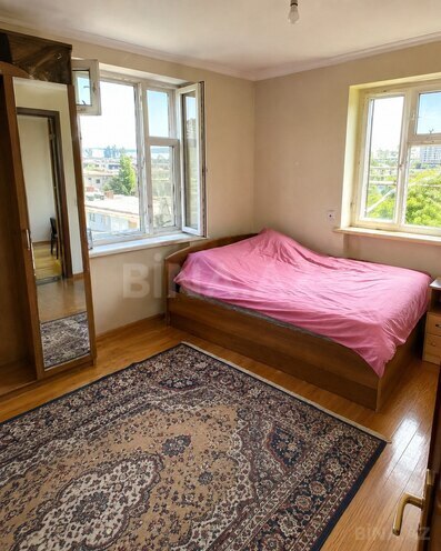 Satılır 5 otaqlı köhnə tikili 120 m², Bakıxanov q., photo 3 from 6