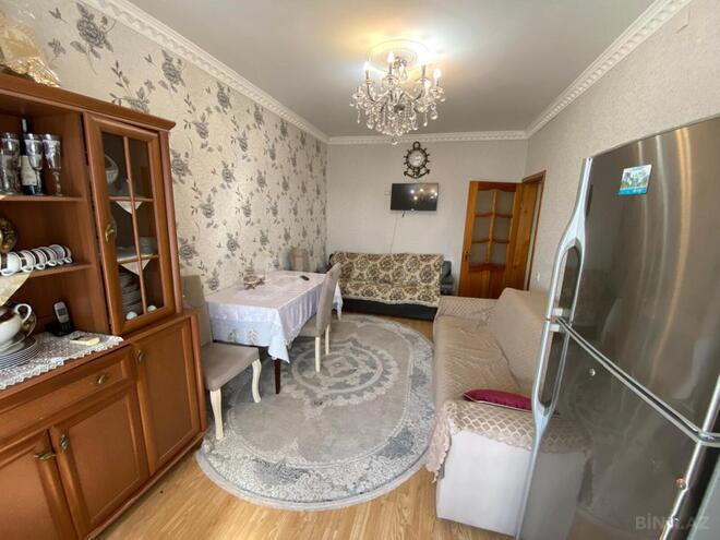 Продаётся 2-комн. вторичка 45 м², м. Кара Караев, photo 3 from 14