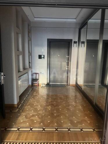 Сдаётся 3-комн. новостройка 130 м², м. Ази Асланов, photo 9 from 16