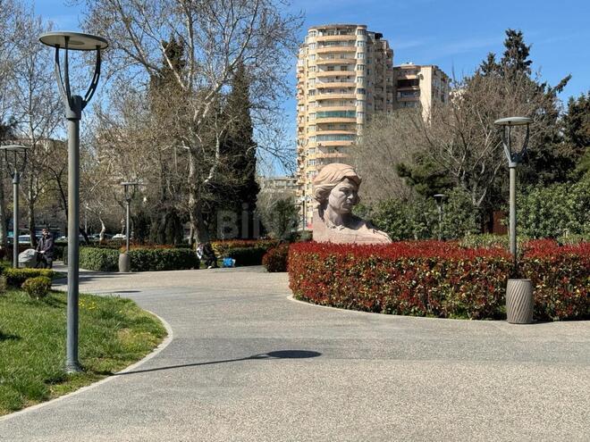 Satılır 2 otaqlı köhnə tikili 70 m², Nərimanov r., photo 1 from 10