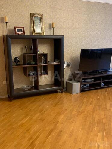Сдаётся 3-комн. новостройка 150 м², м. Низами, photo 6 from 17