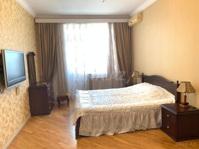 Сдаётся 3-комн. новостройка 150 м², м. Низами, photo 14 from 17