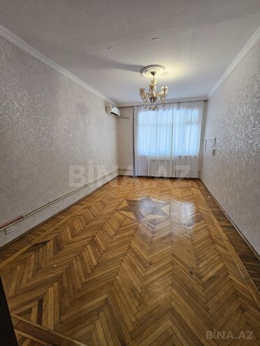 Satılır 3 otaqlı köhnə tikili 75 m², 7-ci mikrorayon q., photo 1 from 21
