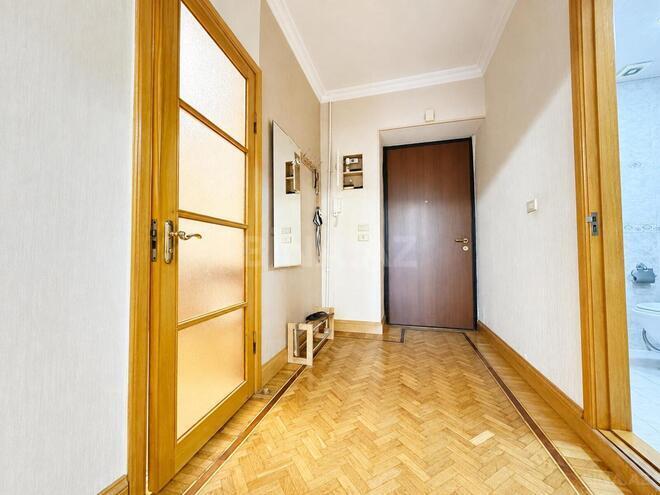 Satılır 2 otaqlı köhnə tikili 57 m², Gənclik m., photo 15 from 17