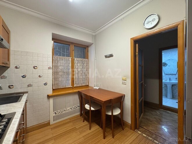 Satılır 2 otaqlı köhnə tikili 57 m², Gənclik m., photo 10 from 17