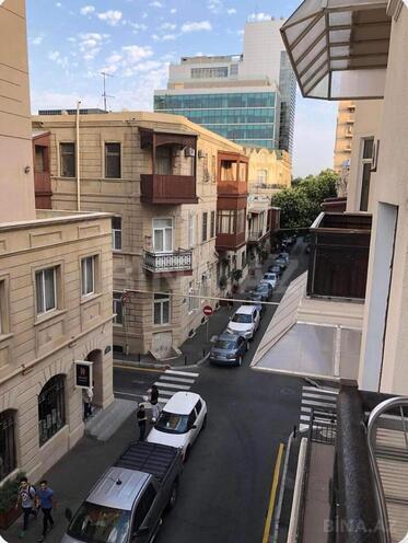 Продаётся 5-комн. вторичка 170 м², м. Низами, photo 28 from 29