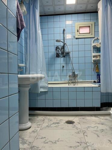 Продаётся 5-комн. вторичка 170 м², м. Низами, photo 20 from 29